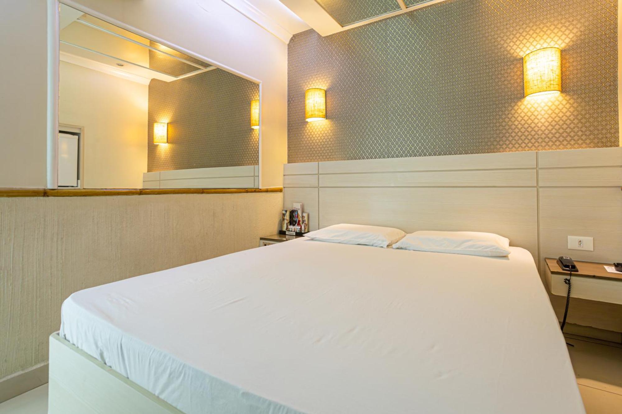 Love hotel Coqueiros 6 *